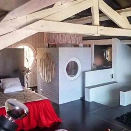 De 4 Chambres Avec Vue Sur La Mer Piscine Privee Et Jardin Clos A Saint Raphael A 2 Km De La Plage *