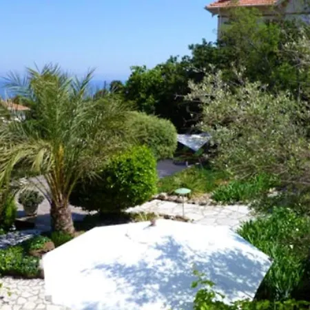 Villa De 4 Chambres Avec Vue Sur La Mer Piscine Privee Et Jardin Clos A Saint Raphael A 2 Km De La Plage *